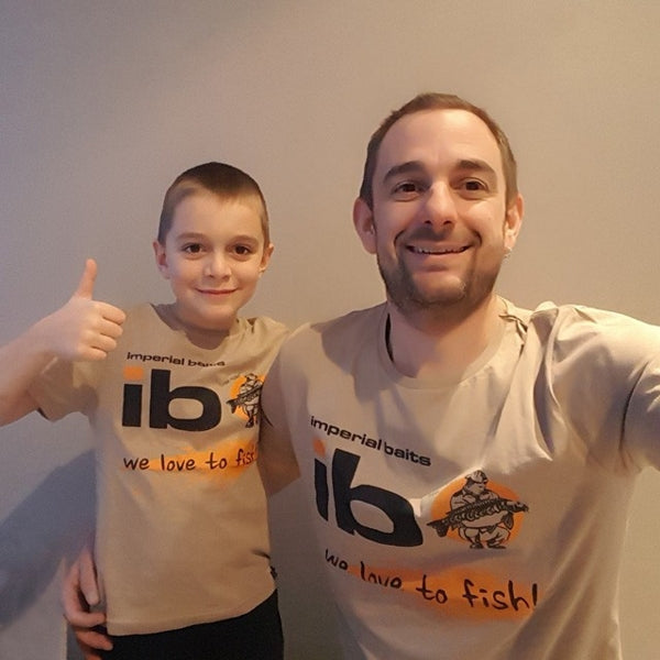 Carica immagine in Galleria Viewer, T-Shirt Imperial Baits "The Art of Bait" - Abbigliamento Carp Fishing