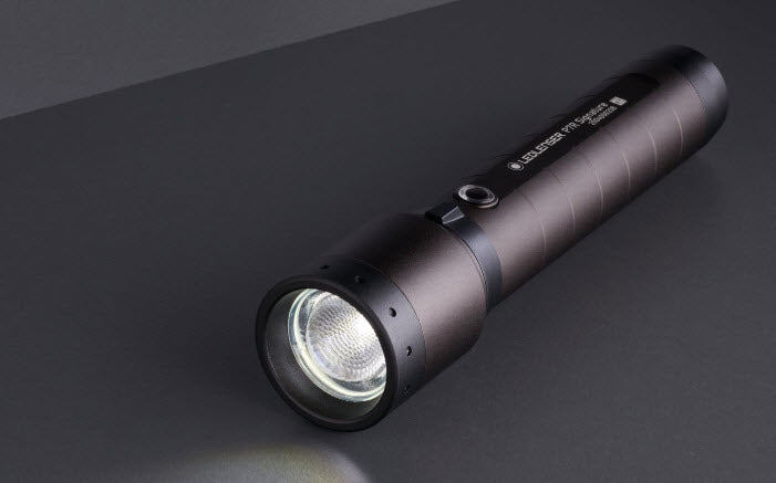 Carica immagine in Galleria Viewer, Led Lenser P7r Signature