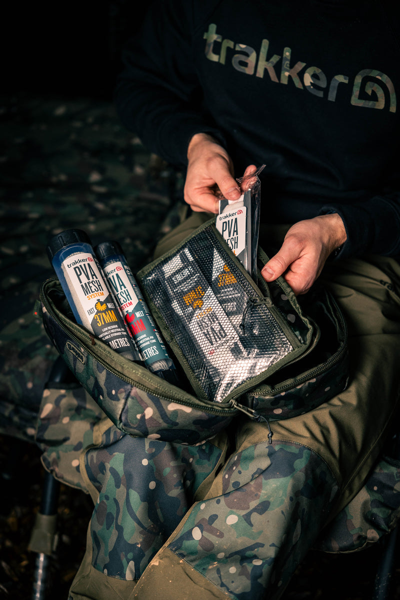Laden Sie das Bild in Galerie -Viewer, Trakker NXC Camo PVA Pouch - Borsa Portaccessori Modulare per Carpfishing