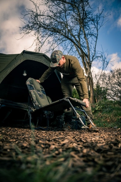 Carica immagine in Galleria Viewer, Trakker Levelite Camo Transformer Chair