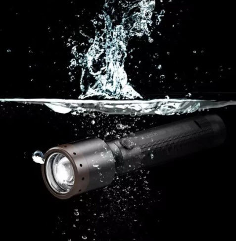 Carica immagine in Galleria Viewer, Led Lenser P6r Core & Wera
