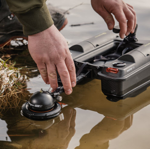 Carica immagine in Galleria Viewer, Deeper Range Extender Kit (Incluso Bait Boat Mount)