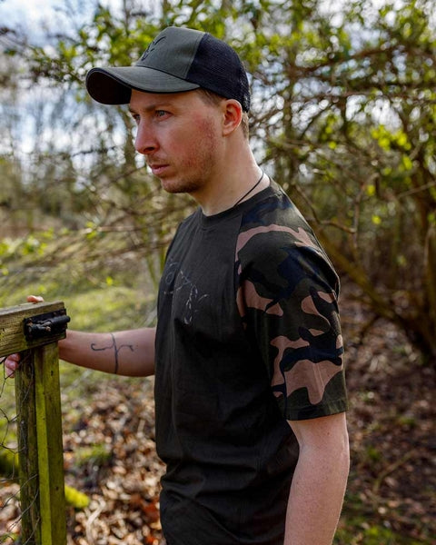 Carica immagine in Galleria Viewer, Fox Khaki/Camo Outline T-Shirt