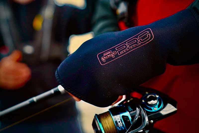 Carica immagine in Galleria Viewer, Fox Rage Pro Series Neoprene Mitts