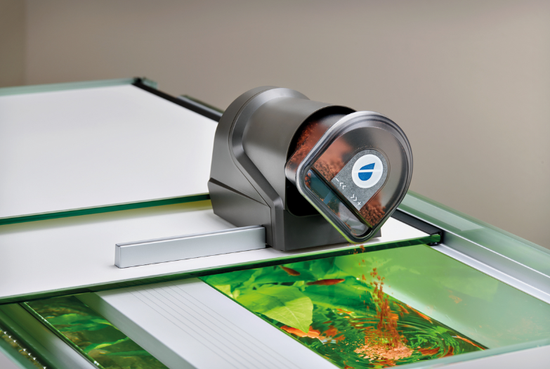 Carica immagine in Galleria Viewer, OASE FishGuard - Mangiatoia Automatica per Acquari