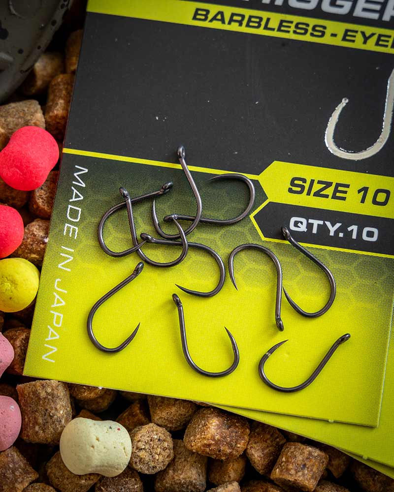 Load image into Gallery viewer, Matrix X6 - Carp Pellet Rigger Hooks Barbless Eyed