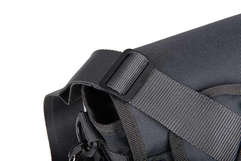 Carica immagine in Galleria Viewer, Fox Rage Messenger Bag - Borsa a Tracolla per Pesca ai Predatori