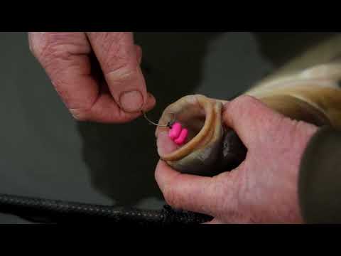 Carica e riproduci video in Gallery Viewer, Fox Curve Shank - Carp Hooks / Ami Gambo Curvo