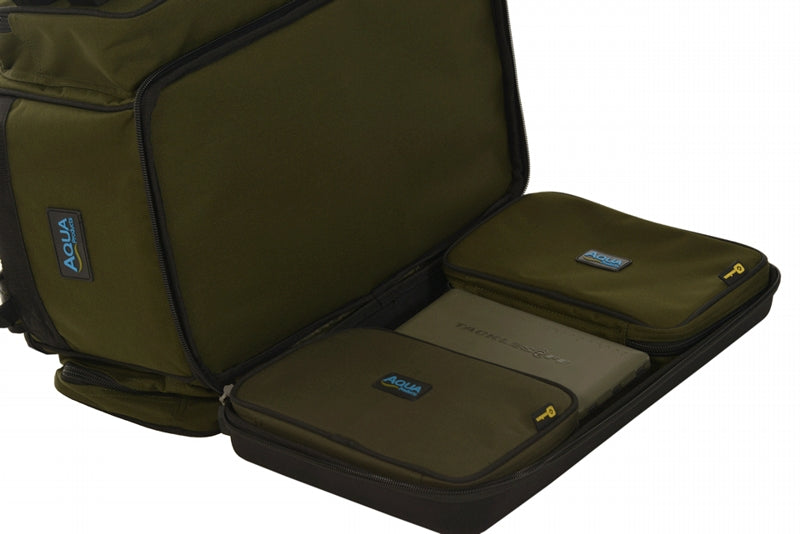 Carica immagine in Galleria Viewer, Aqua Deluxe Roving Rucksack Black Series
