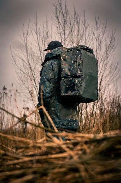 Carica immagine in Galleria Viewer, Trakker Nxc Camo Deluxe Rucksack
