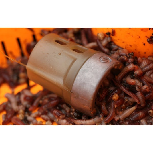 Guru X-Change Distance Feeder Solid