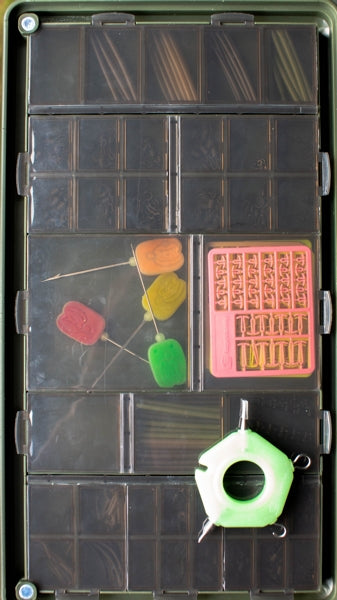 Carica immagine in Galleria Viewer, Ridge Monkey Armoury Lite Tackle Box
