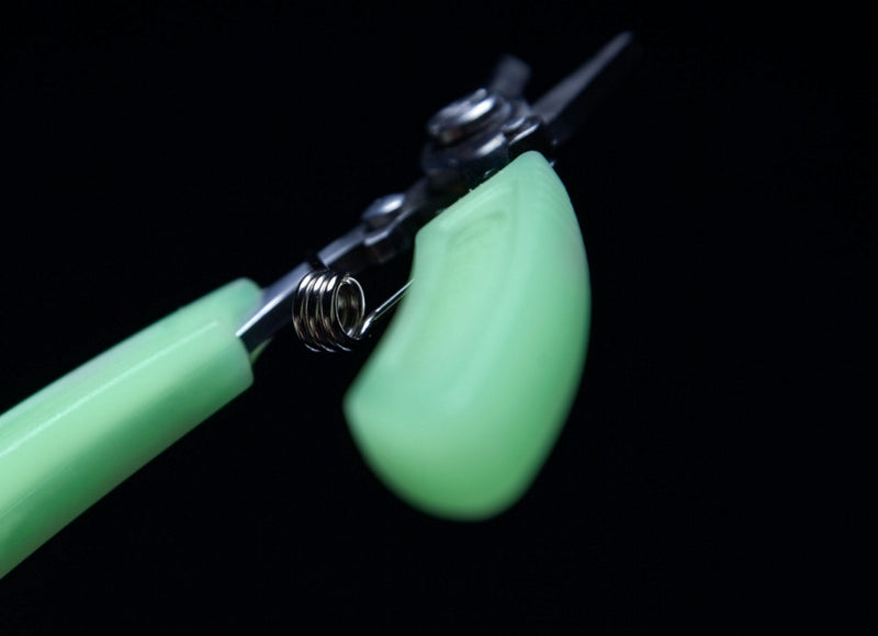 Carica immagine in Galleria Viewer, Ridge Monkey Nite Glo Braid Scissors
