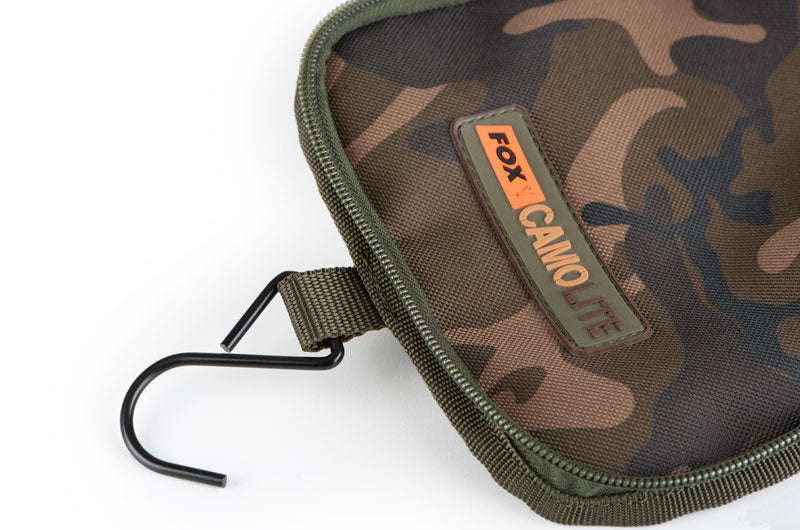 Carica immagine in Galleria Viewer, Fox Camolite Wash Bag
