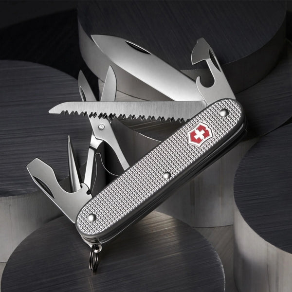 Carica immagine in Galleria Viewer, Victorinox Multiuso Farmer X Alox
