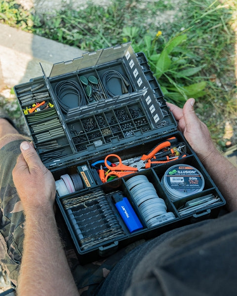 Carica immagine in Galleria Viewer, Fox Edges Medium Tackle Box
