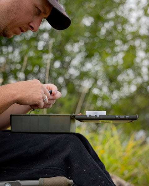 Carica immagine in Galleria Viewer, Fox Edges Medium Tackle Box
