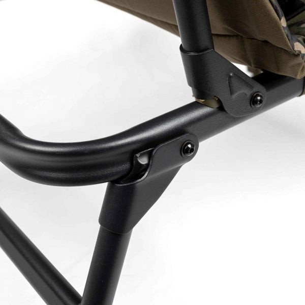 Carica immagine in Galleria Viewer, Trakker Levelite Camo Longback Chair
