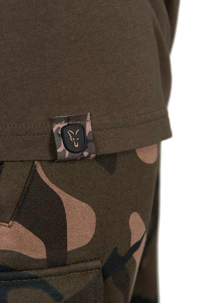 Carica immagine in Galleria Viewer, Fox Khaki/Camo Outline T-Shirt

