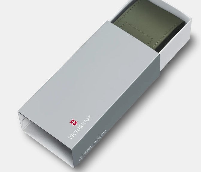 Carica immagine in Galleria Viewer, Victorinox Hunter Pro Nero
