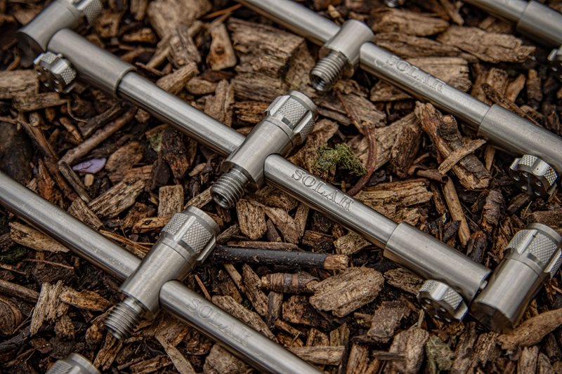 Carica immagine in Galleria Viewer, Solar Pro-Loc 3 Rod Buzz Bar (Large)
