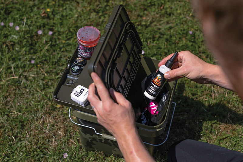 Load image into Gallery viewer, Korda Bucket Table / Tavolino per Secchio
