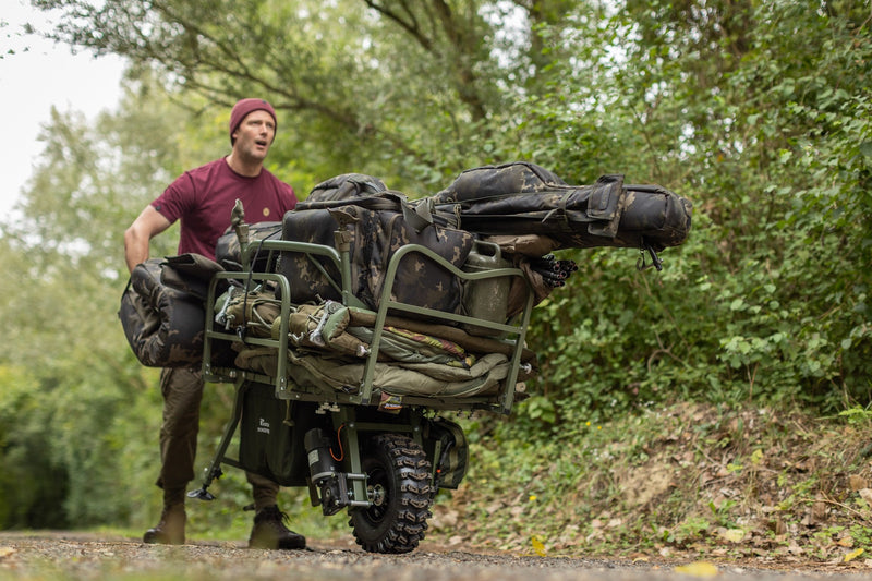 Laden Sie das Bild in Galerie -Viewer, Korda Compac 3 Rod Holdall 12ft Dark Kamo / Fodero 3 Canne
