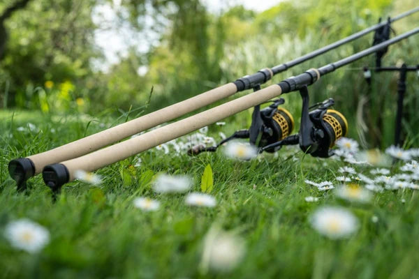 Laden Sie das Bild in Galerie -Viewer, Nash Scope Cork / Canna Carpfishing con Impugnatura in Sughero
