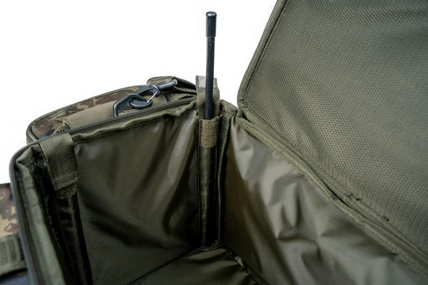 Load image into Gallery viewer, Nash Subterfuge Carryall Medium 50L - Borsa da Carpfishing
