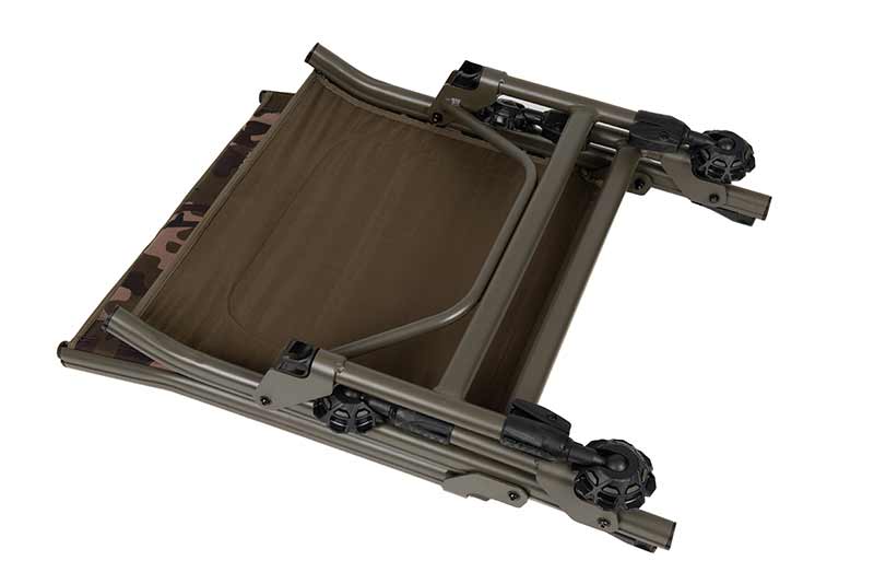 Laden Sie das Bild in Galerie -Viewer, Fox Duralite Recliner Chair
