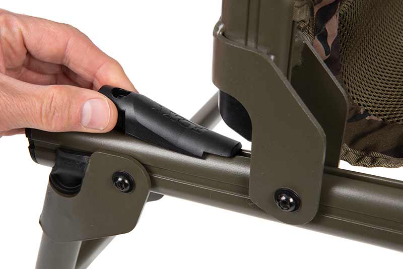 Laden Sie das Bild in Galerie -Viewer, Fox Duralite Recliner Chair
