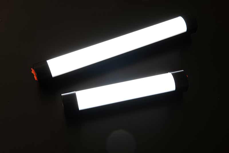Carica immagine in Galleria Viewer, Fox Halo Multi-Colour Strip Lights - Lampada da Tenda LED Multicolore
