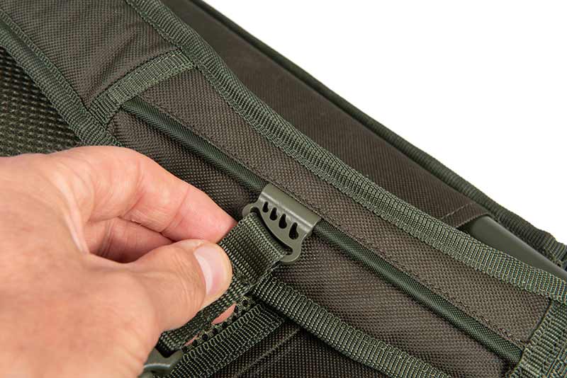 Carica immagine in Galleria Viewer, Fox Rage Predator Ruck Chair - Sedia Zaino per Pesca ai Predatori
