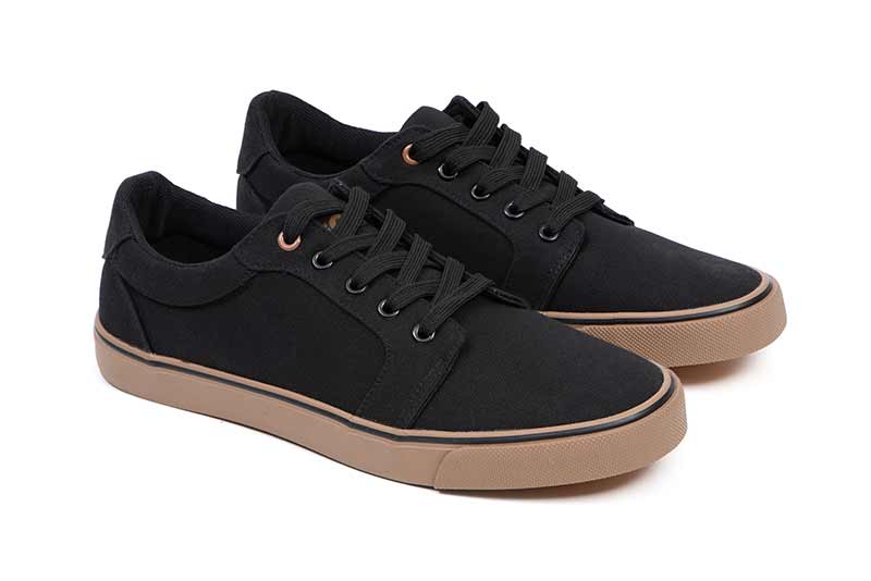 Carica immagine in Galleria Viewer, Fox Black Canvas Shoe
