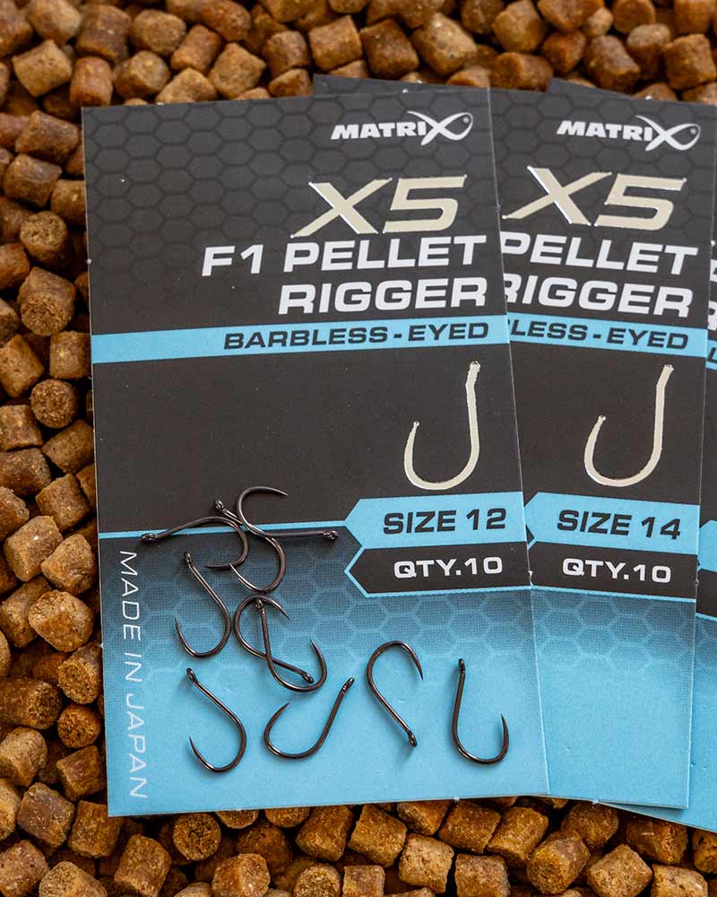 Load image into Gallery viewer, Matrix X5 - F1 Pellet Rigger Hooks Barbless Eyed
