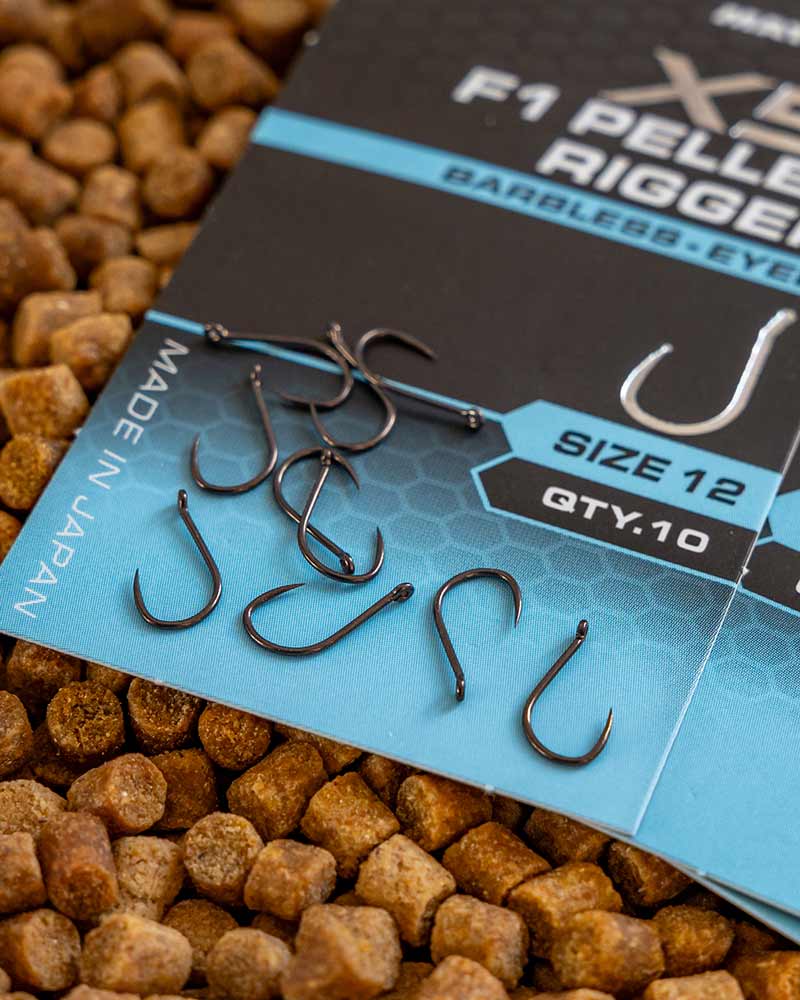 Load image into Gallery viewer, Matrix X5 - F1 Pellet Rigger Hooks Barbless Eyed
