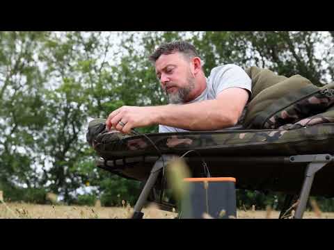 Load and play video in Gallery viewer, Fox Halo Heated Blanket - Coperta Riscaldata per Carpfishing
